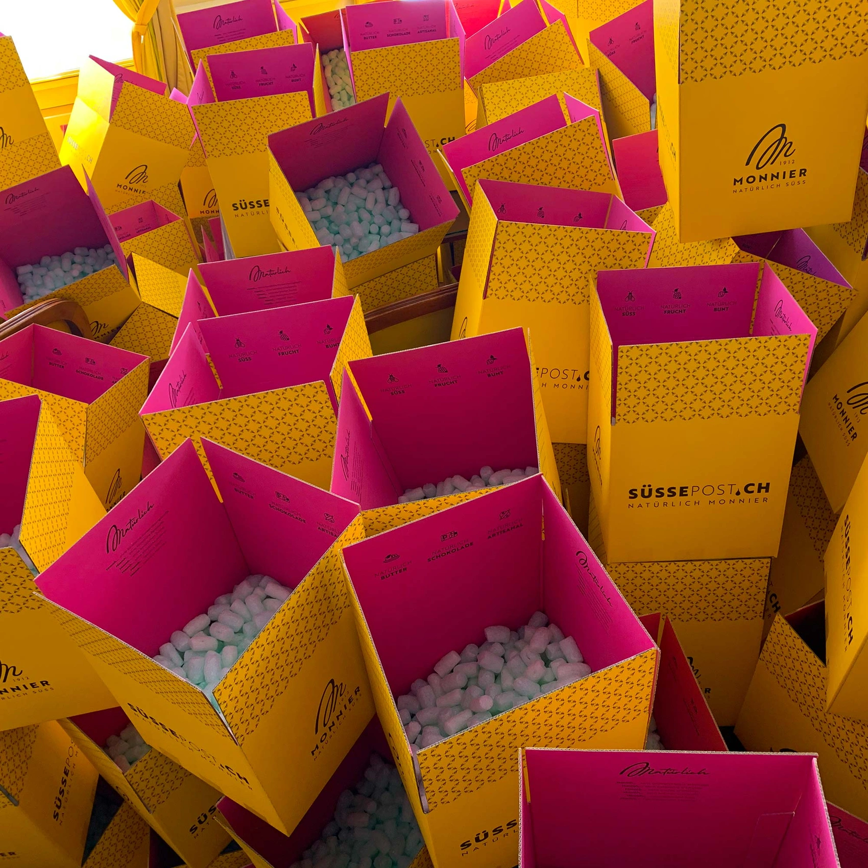 monnier-packaging-design-e621