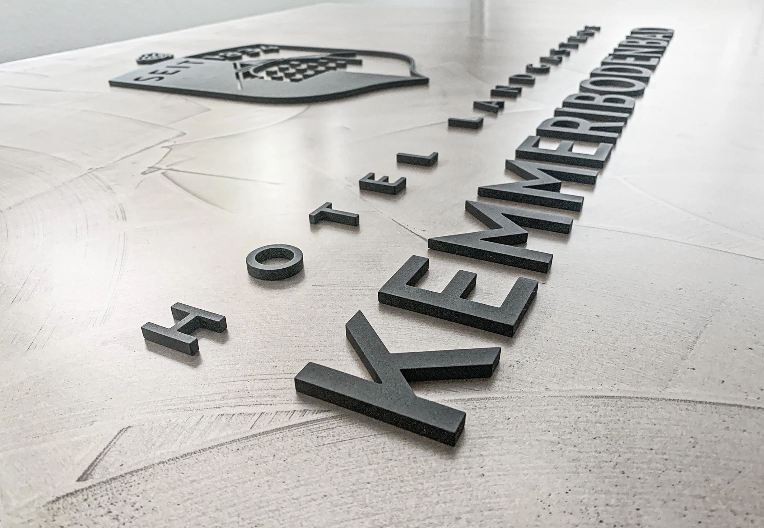 bild - e621 Kemmeriboden Bad – Rebranding & Signaletik by E621