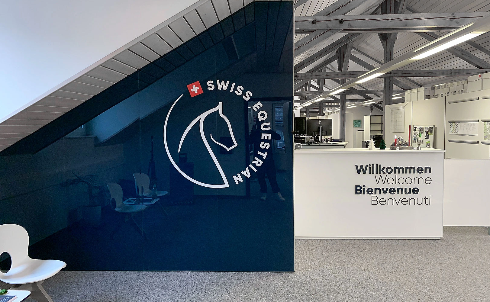 e621 - IMG_3783Swiss Equestrian_e621Werbeagentur_in_Bern_Realisiert_den_Umbau_der_Receoption_des_Schweizerischen_Pferdesporverbandes.jpg