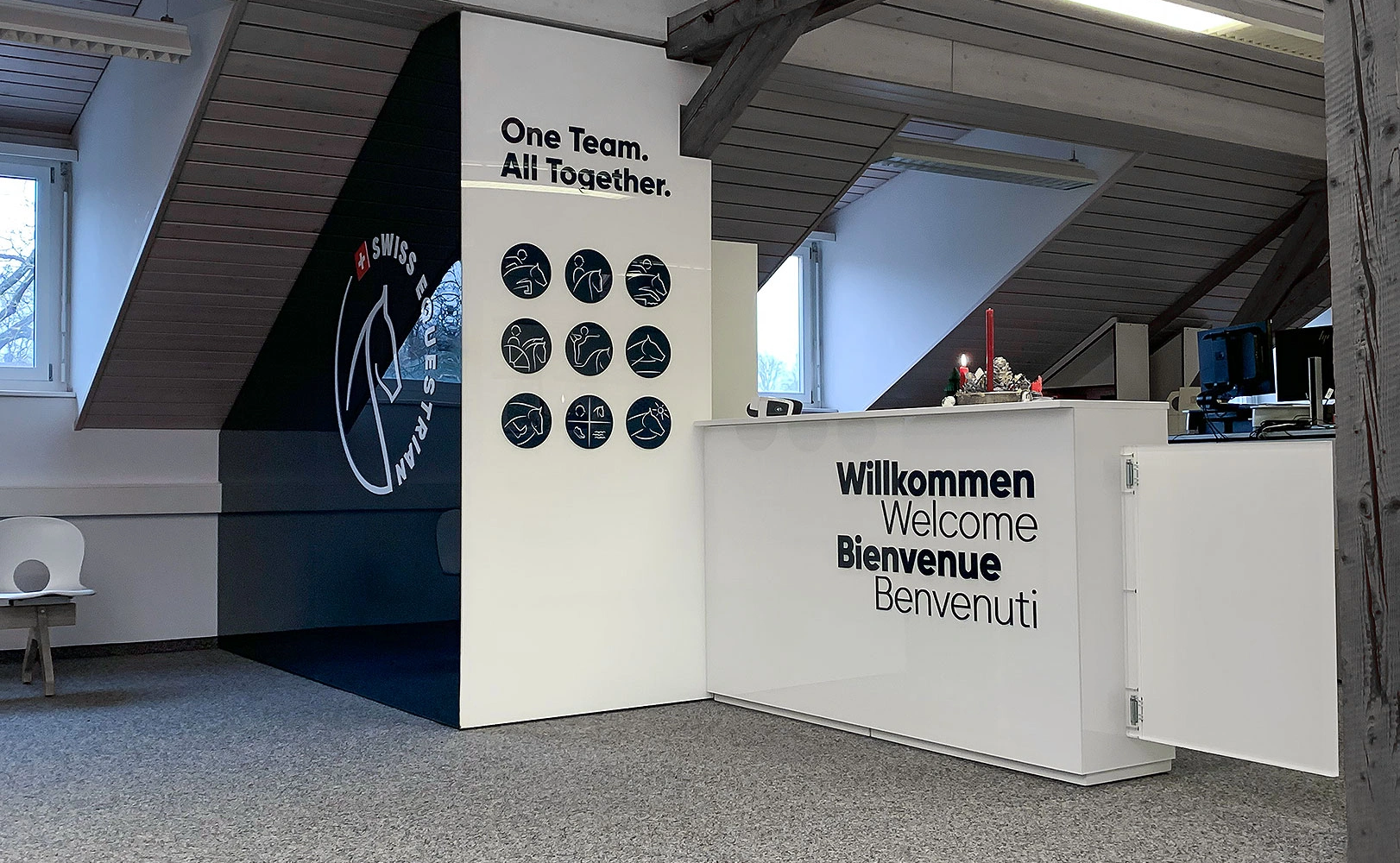 e621 - IMG_3785Swiss Equestrian_e621Werbeagentur_in_Bern_Realisiert_den_Umbau_der_Receoption_des_Schweizerischen_Pferdesporverbandes.jpg