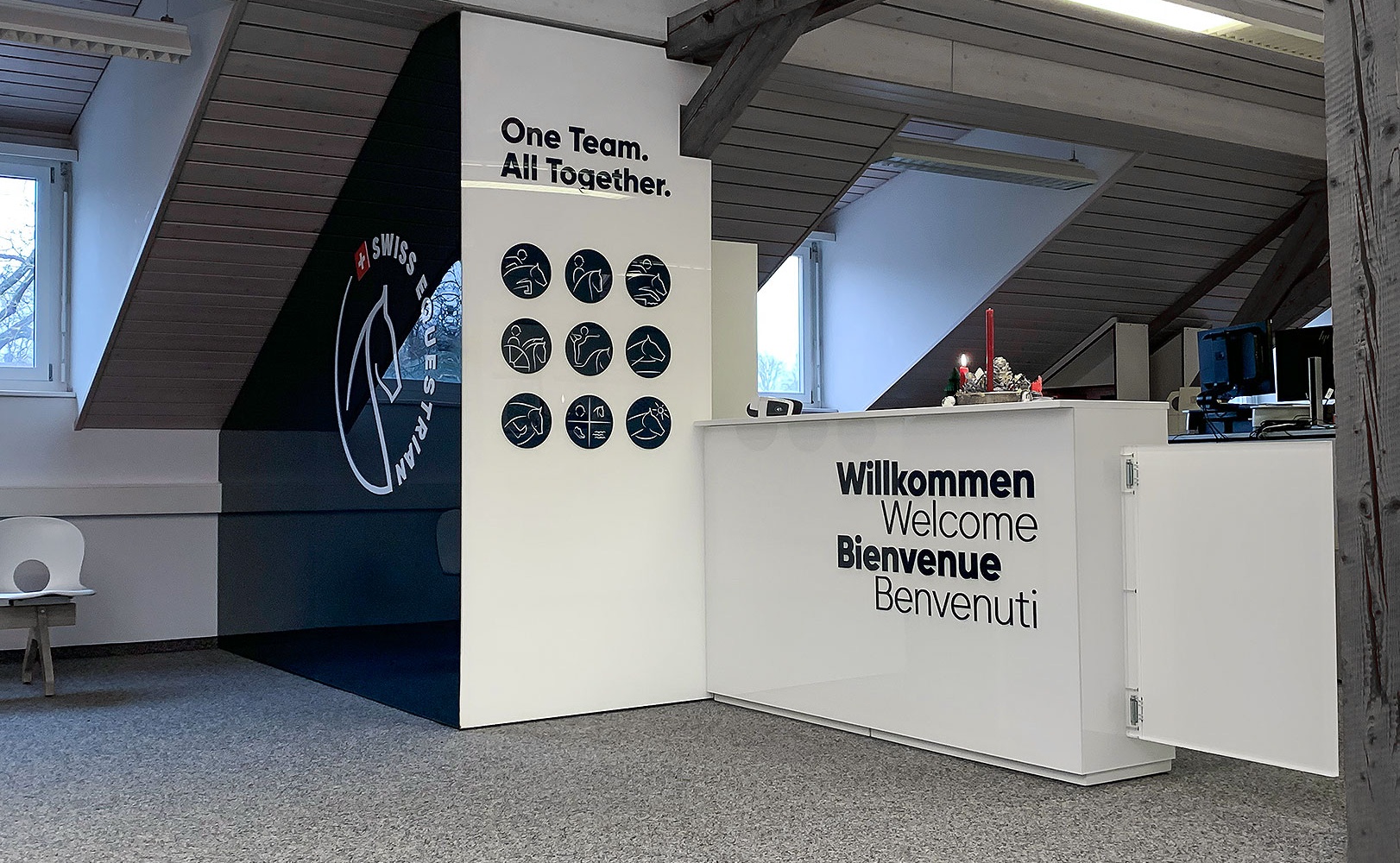 e621 - IMG_3785Swiss Equestrian_e621Werbeagentur_in_Bern_Realisiert_den_Umbau_der_Receoption_des_Schweizerischen_Pferdesporverbandes.jpg