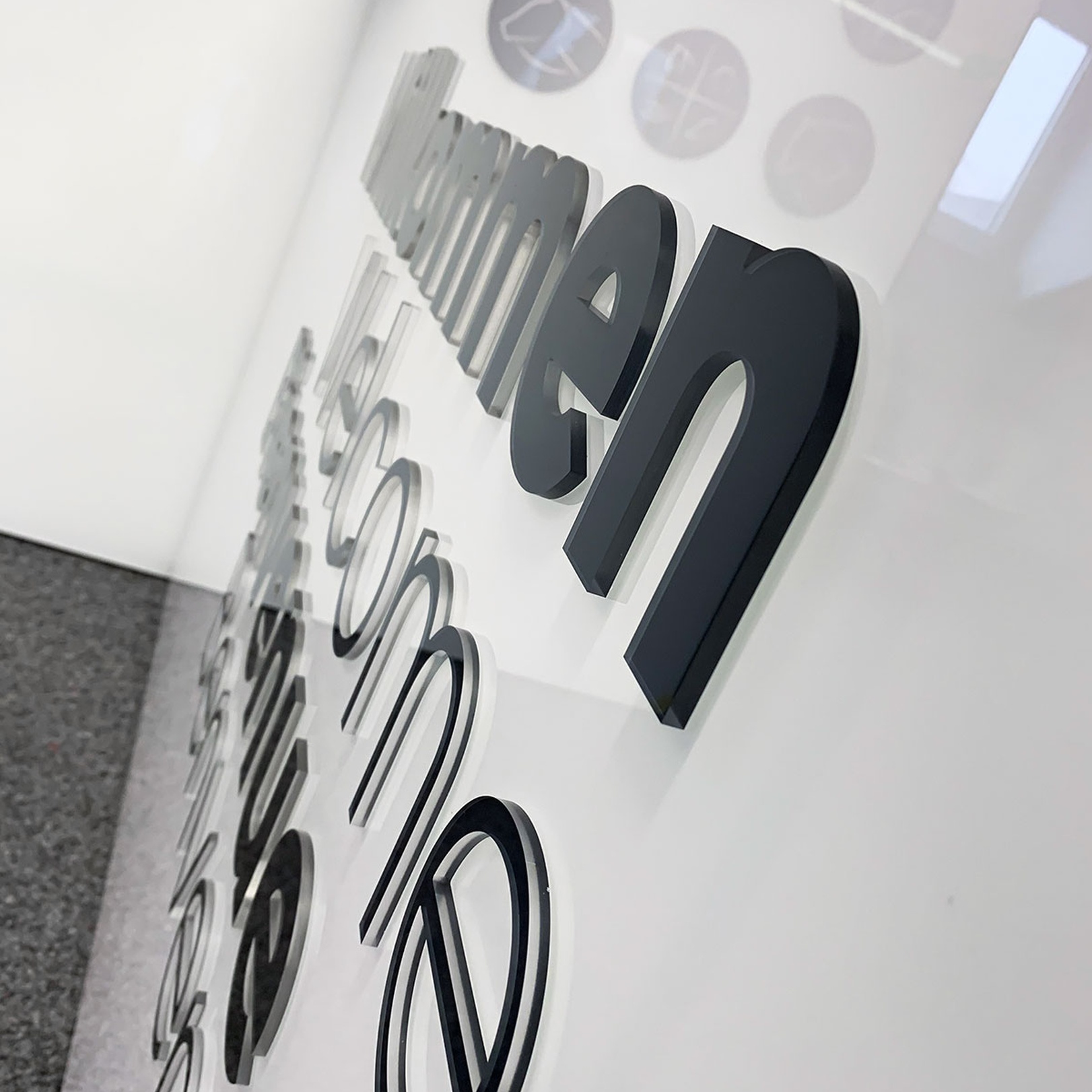 e621 - IMG_3787Swiss Equestrian_e621Werbeagentur_in_Bern_Realisiert_den_Umbau_der_Receoption_des_Schweizerischen_Pferdesporverbandes.jpg