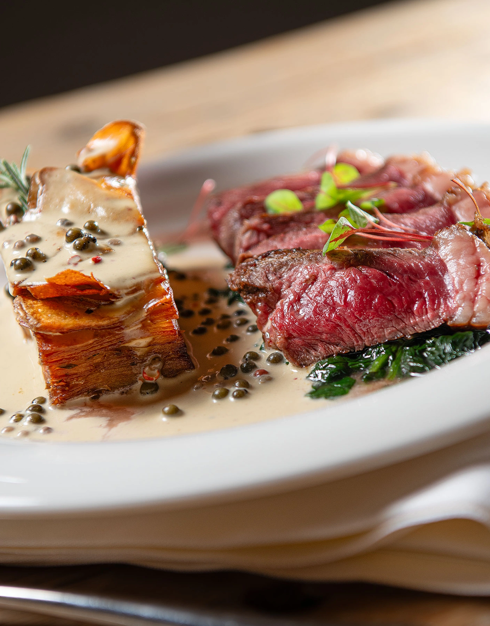 e621 - hotel_des_alpes_By_Bruno_Kernen_Gstaad_hotel_Kernen2.jpg