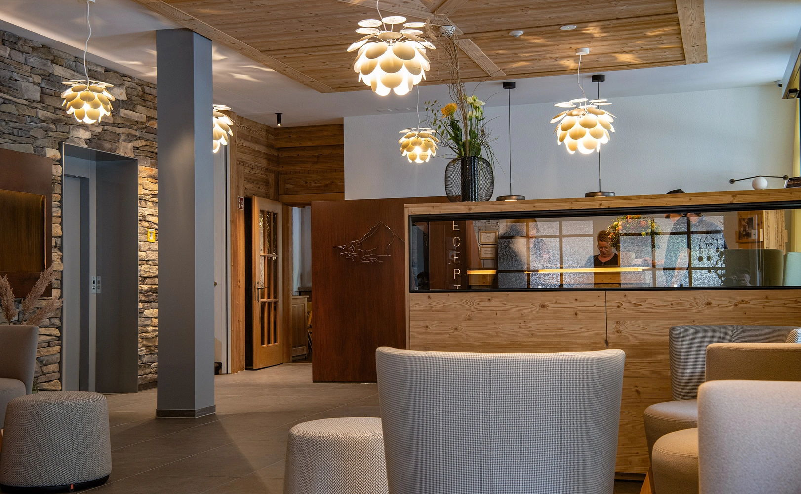 e621 - Hotel_Lauterbrunnen_SilberhornDSC_0825.jpg